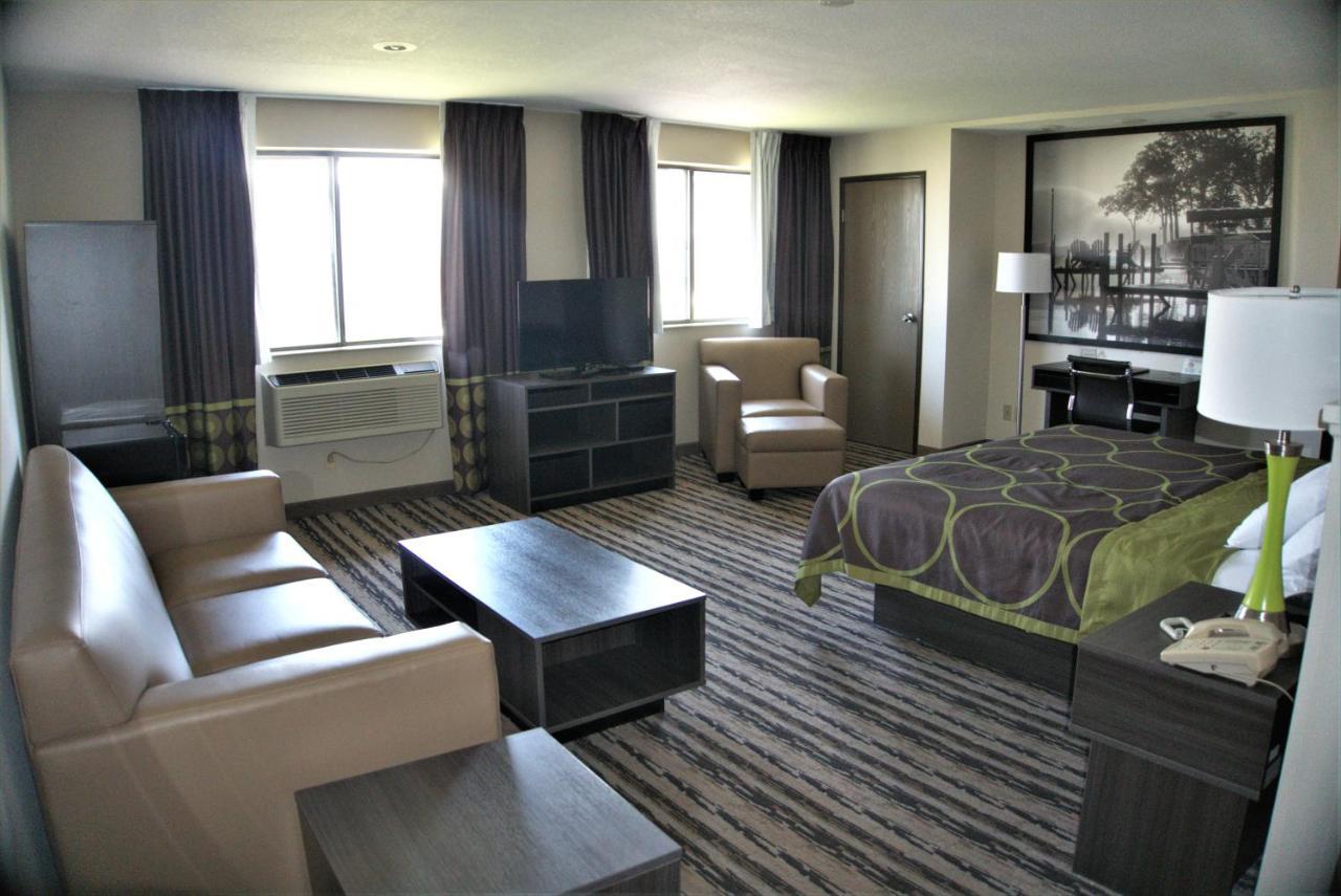 Super 8 By Wyndham Spirit Lake/Okoboji Luaran gambar