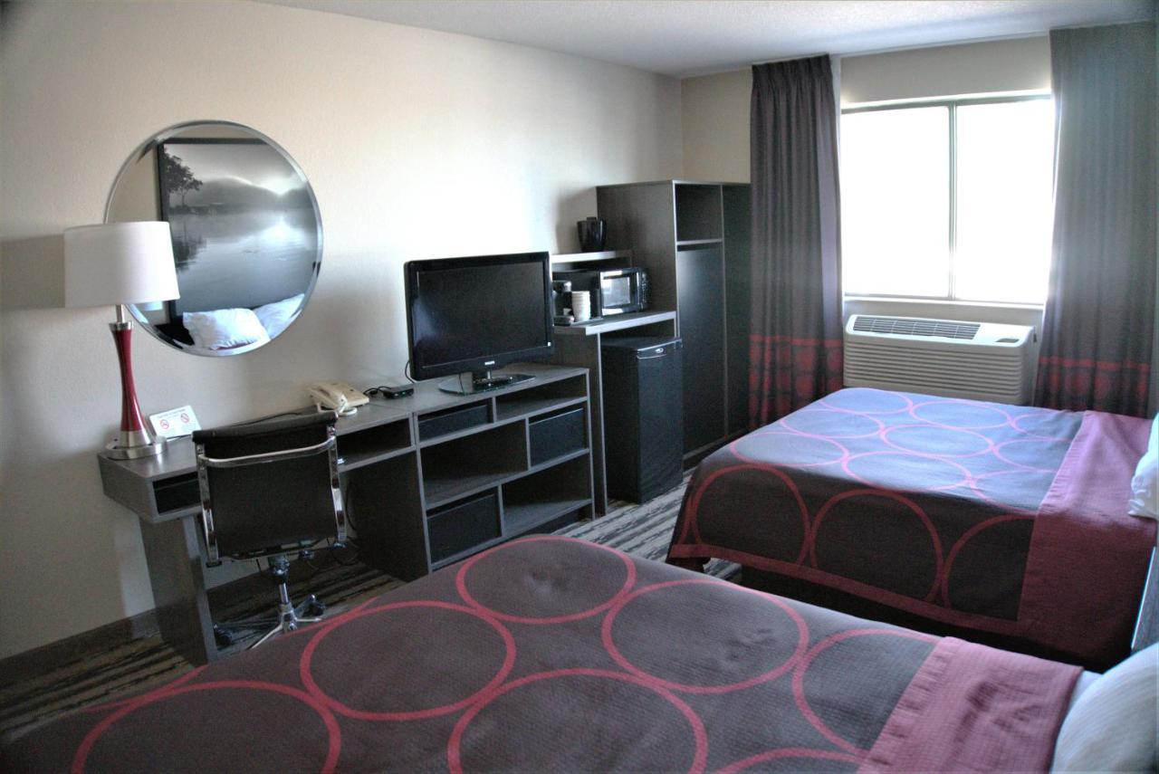 Super 8 By Wyndham Spirit Lake/Okoboji Bilik gambar